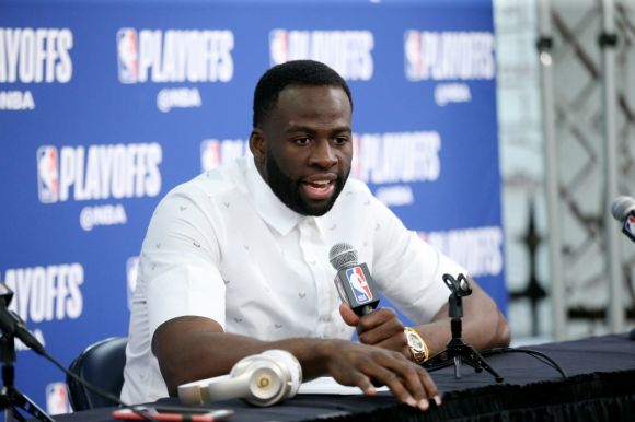 Obscure Comedian Directs Twitter Death Threat at Draymond Green