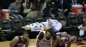 Shorthanded Lakers Beat Cleveland Despite Lonely Bench