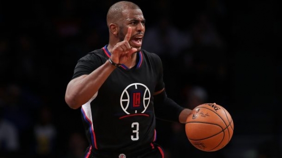 Chris Paul Can Handle Balls: 20 Assists, 0 Turnovers