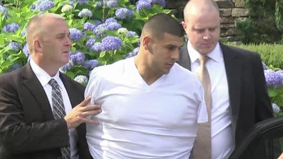 Pats Cut Hernandez after Arrest