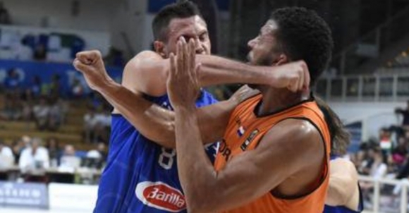 Danilo Gallinari Injures Hand in Fight During Exhibition Game