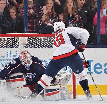 Blue Jackets Goalie Does What's Never Been Done