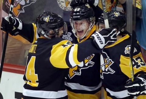 Stanley Cup: Penguins Cluster Puck Rinne, Win Game 2
