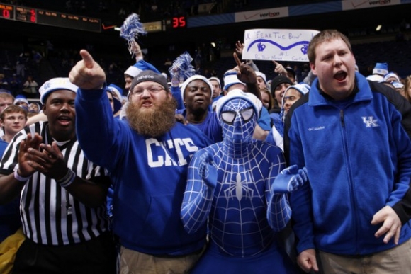 NCAA Referee Being Harassed by Deranged Kentucky Fans