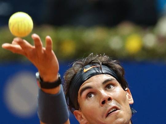 Nadal Wins in Brazil, Complains of Sore Knees; Blames Balls