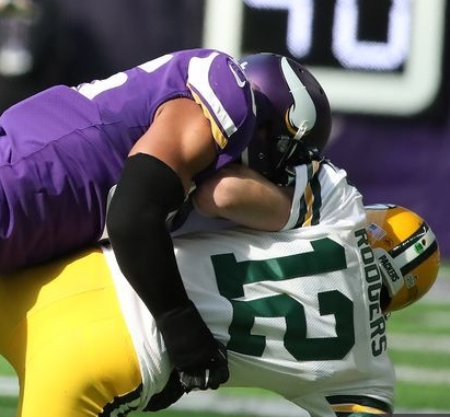 Packer Whacker Barr Ends Rodgers' Season; Leaves Later with Concussion