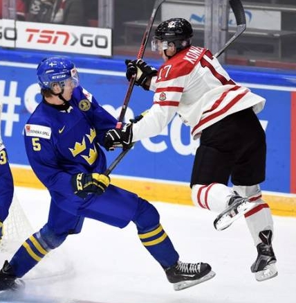 World Juniors: Sweden Swats Away Chippy Canadians