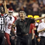 Mike Leach knows to leave the D to the D dudes.