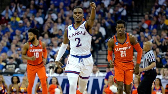 Big Dance: Top Seeds Kansas, Villanova Start to Restore Order