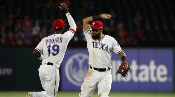 The Rangers Execute a Very Confusing Triple Play