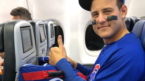 Anthony Rizzo Wears His Full Uniform on Team Plane to DC