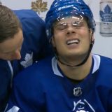 Leafs' Matthews Dings Shoulder, Will Miss a Month