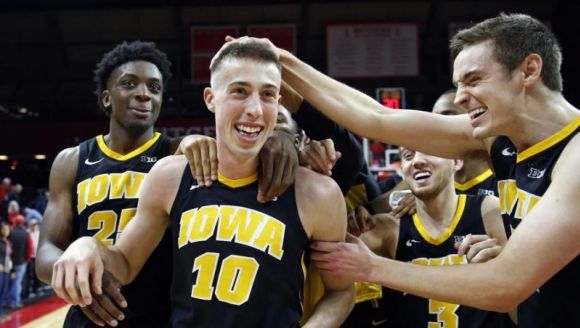 Iowa Beats the Buzzer Again, This Time with a Kiss