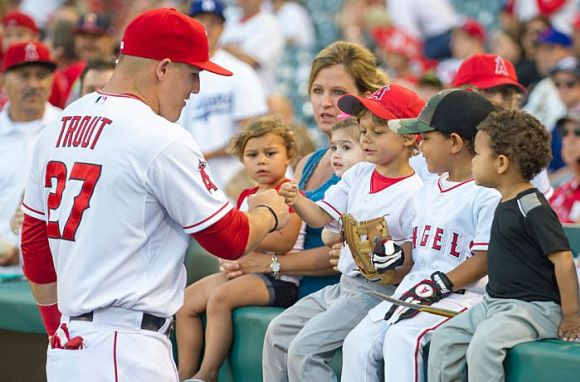 Mike Trout Homers for Young Fan Because He's Mike Trout