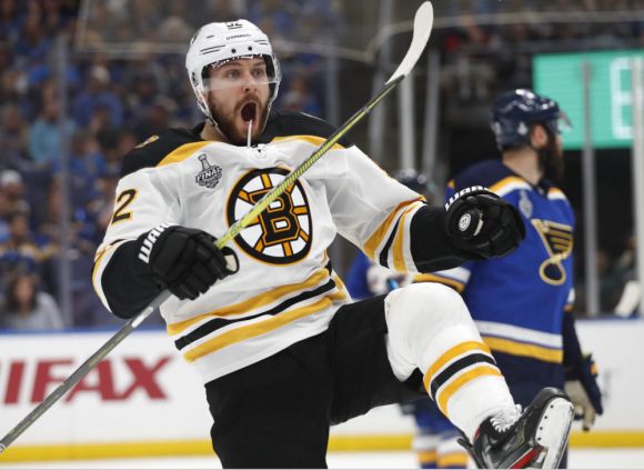 Stanley Cup: Boston Chases Binnington, Captures Game 3