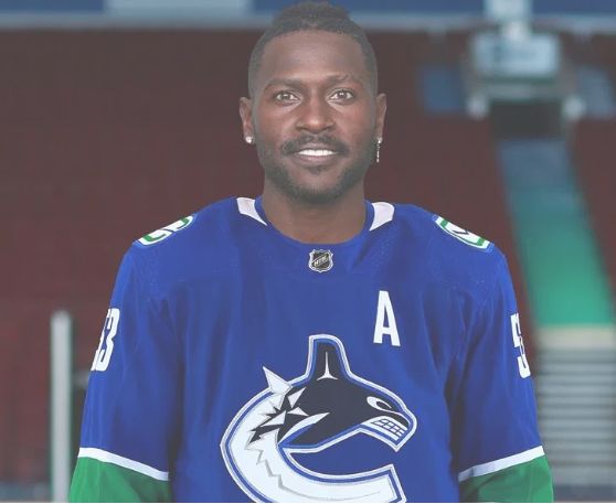 Antonio Brown Quits Raiders, Spurns Canucks, Signs with Patriots