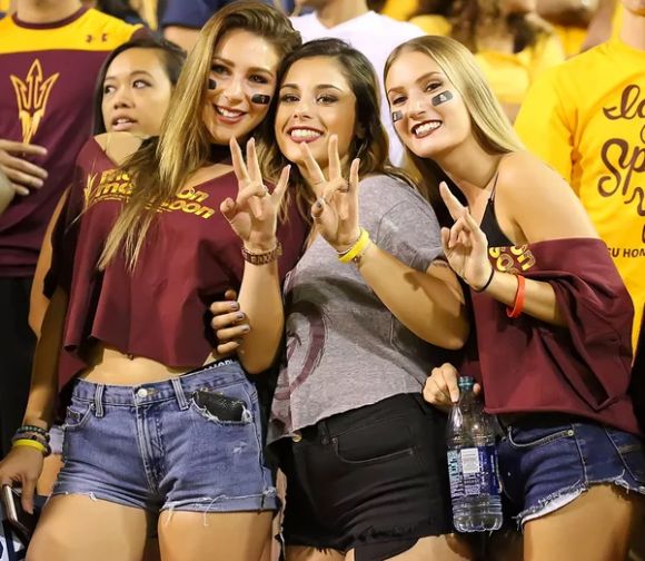 NCAAF Week 4 Totals Tout Analysis: Your Over-Under Smörgåsbord