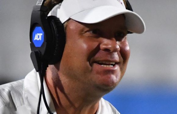 Lane Kiffin Gets Fined for a Very Unoriginal Blind Ref Tweet