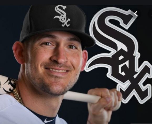 White Sox Sign Grandal as Free Agent Shopping Season Starts Early