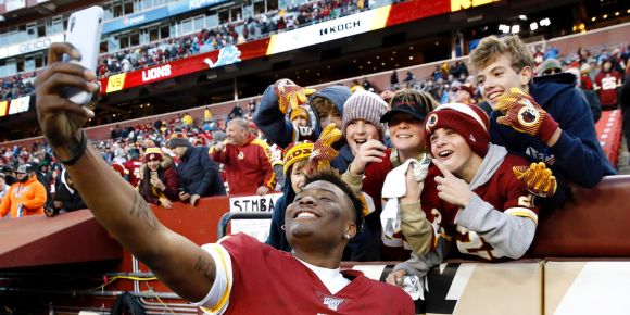 Disgruntled Boomer Joe Theismann Is Fed Up with These Kids and Their Damn Phones