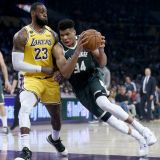 King James Reigns in Weekend Sweep of Bucks and Clips