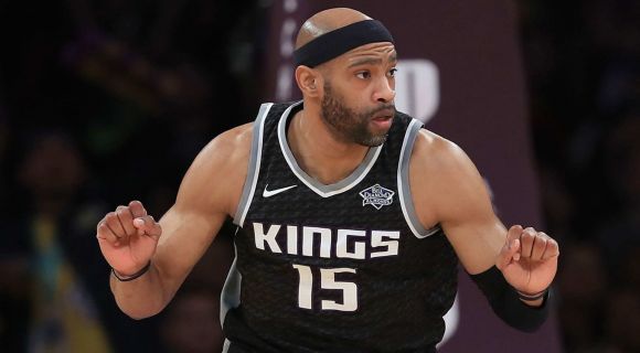 Vince Carter Returns for a 21st Season