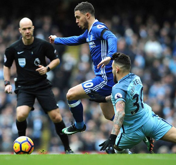 Chelsea Snaps Man City's Unbeaten Streak