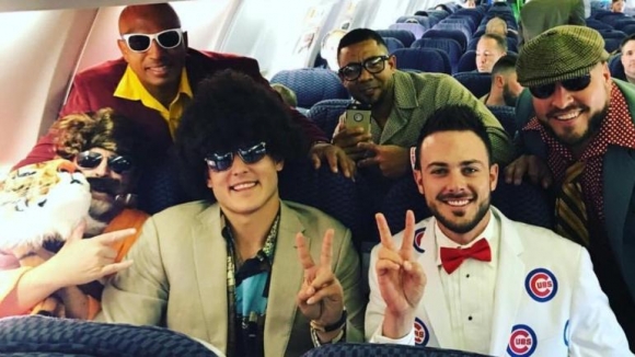 Cubs Do Their Themed Road Trip Thing on the West Coast