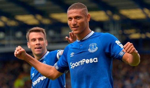 Richarlison Leads Everton Past Saints