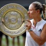Kerber's Returns Thwart Serena's Return; Wins Wimbledon Singles