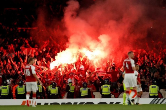 Arsenal Defends Some of London from FC Köln's Blitz