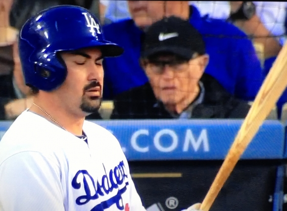 Larry King Somehow Remains Alive and into Baseball
