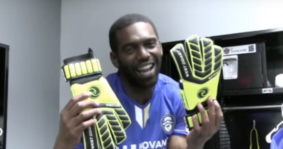 Randy Moss Faux-Signed a Pro Soccer Contract