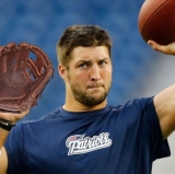 Tebow's Big Baseball Adventure: A Bit of Pop, but Game-Speed Slop