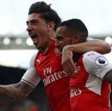 Arsenal and Swansea Stage a Premiership Goalfest