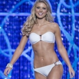 Yowza! What was Kelly thinking?