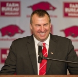 Arkansas Coach Fires Back at Auburn Coach about No-Huddle
