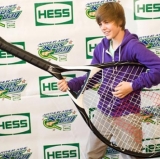 Biebercue: Aussie Open Crowd Offers Alternative Suggestions for Genie Bouchard Date