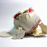 Cardinals' Diaz Breaks the Baseball