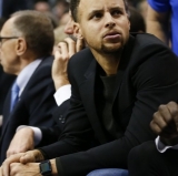 With Curry Out, It's the Mavs in a Rout