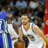 Howard and Schröder Argue; Curry Takes Advantage