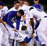 Kyle Farmer Debuts in Walk-Off Fashion