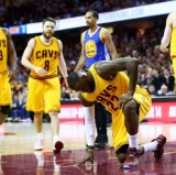 Dubs Rediscover Offensive Magic En Route to Victory Over Weary Cavs