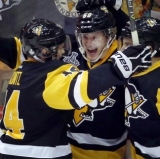 Stanley Cup: Penguins Cluster Puck Rinne, Win Game 2