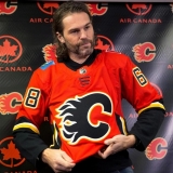 Timeless Jágr Signs with Calgary
