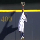 Brewers CF Makes Absurd Catch to Save Game