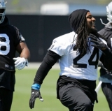 Marshawn Lynch Knows How to Sell a Jersey