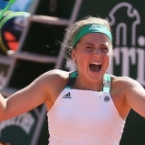 Unseeded Ostapenko Storms to French Open Title