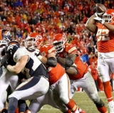 The NFL's Largest Man Throws a TD Pass